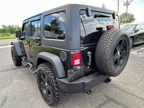 Used 2017 Jeep Wrangler Unlimited Sport w/ Quick Order Package 24S AWD/4WD image 7