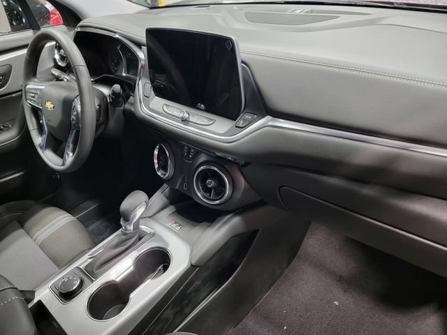 New 2026 Chevrolet Blazer LT w/ Sound & Technology Package AWD/4WD image 15