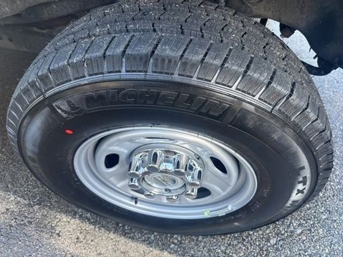 Used 2019 Ford F250 XLT w/ XLT Value Package image 4