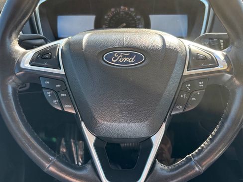 Used 2015 Ford Fusion SE w/ Equipment Group 202A image 22