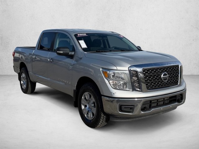 Used 2018 Nissan Titan SV AWD/4WD image 3