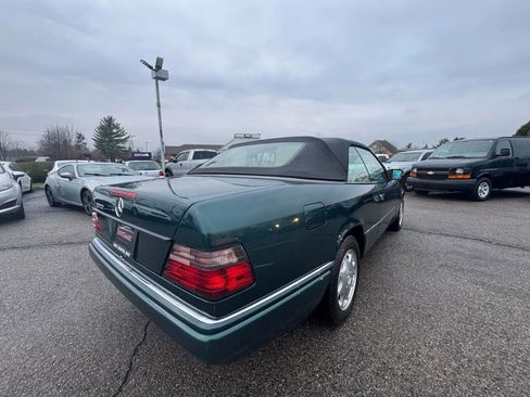 Used 1995 Mercedes-Benz E 320 Convertible image 4