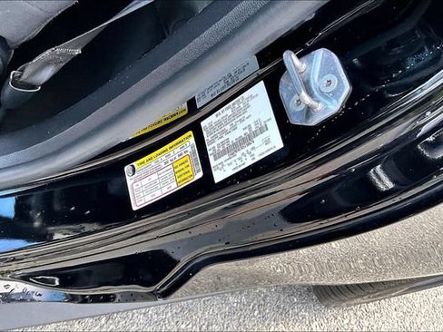 Used 2022 Ford Mustang Coupe w/ Black Accent Package RWD image 18