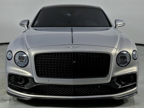 Used 2022 Bentley Flying Spur V8 AWD/4WD image 5