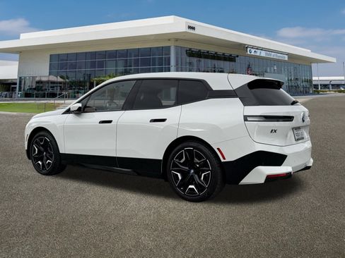 Used 2025 BMW iX M60 image 8