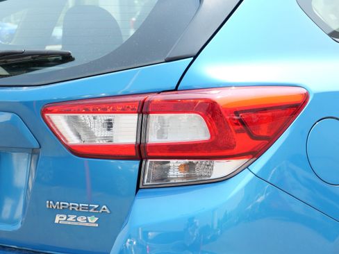 Used 2017 Subaru Impreza 2.0i AWD/4WD image 17