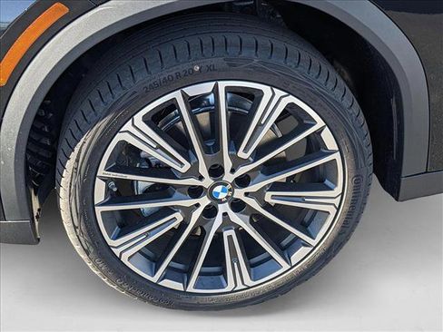 Used 2025 BMW X2 xDrive28i w/ Technology Package image 9