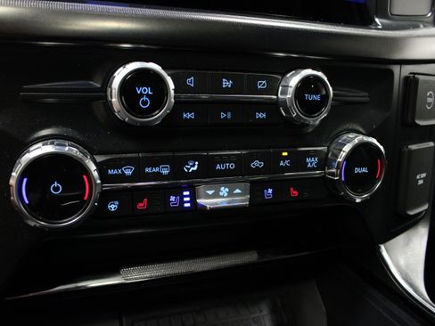 Used 2022 Ford F150 Platinum w/ Equipment Group 701A High AWD/4WD image 27