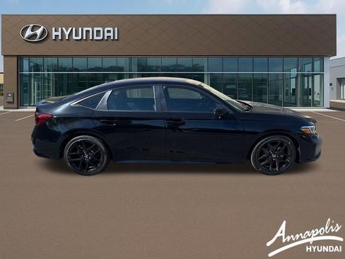 Used 2025 Honda Civic Sport image 6