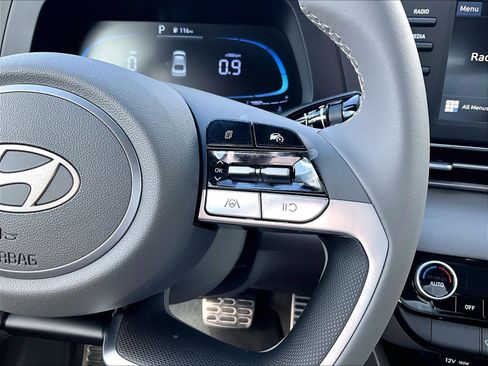 Used 2026 Hyundai Elantra Sport image 24