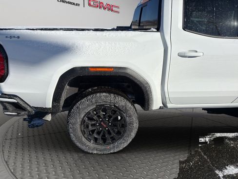 New 2026 GMC Canyon Elevation w/ Convenience Package image 24