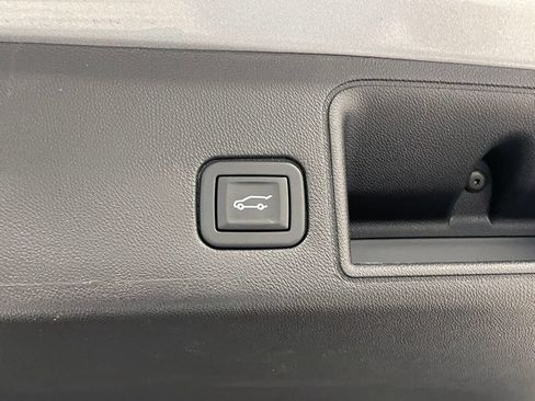 Used 2024 GMC Terrain AT4 AWD/4WD image 11