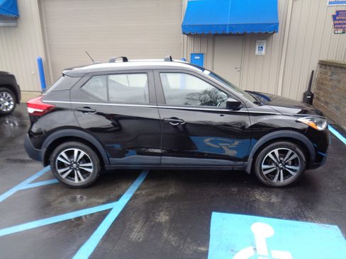 Used 2019 Nissan Kicks SV w/ Exterior Package image 5