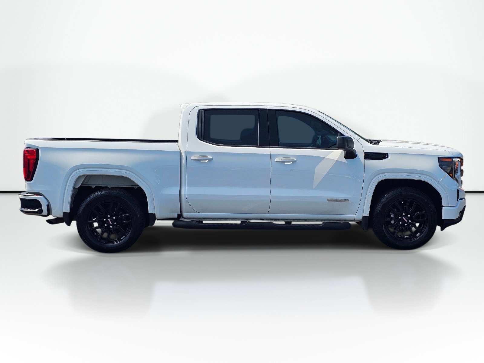 Used 2022 GMC Sierra 1500 Elevation RWD image 7