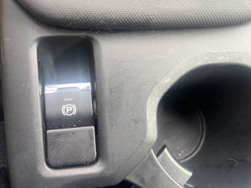 Used 2025 Subaru Forester Sport image 17