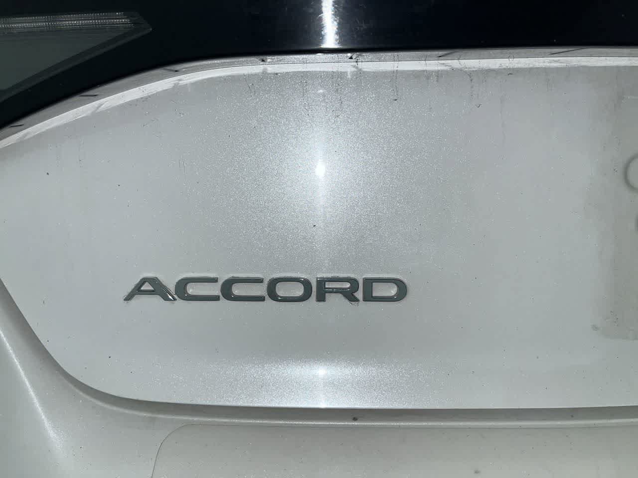 Used 2023 Honda Accord Touring image 11
