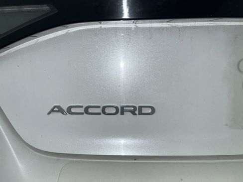 Used 2023 Honda Accord Touring image 11