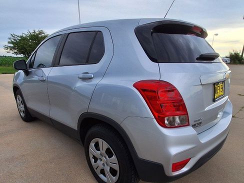 Used 2018 Chevrolet Trax LS w/ Fleet Convenience Package FWD image 6