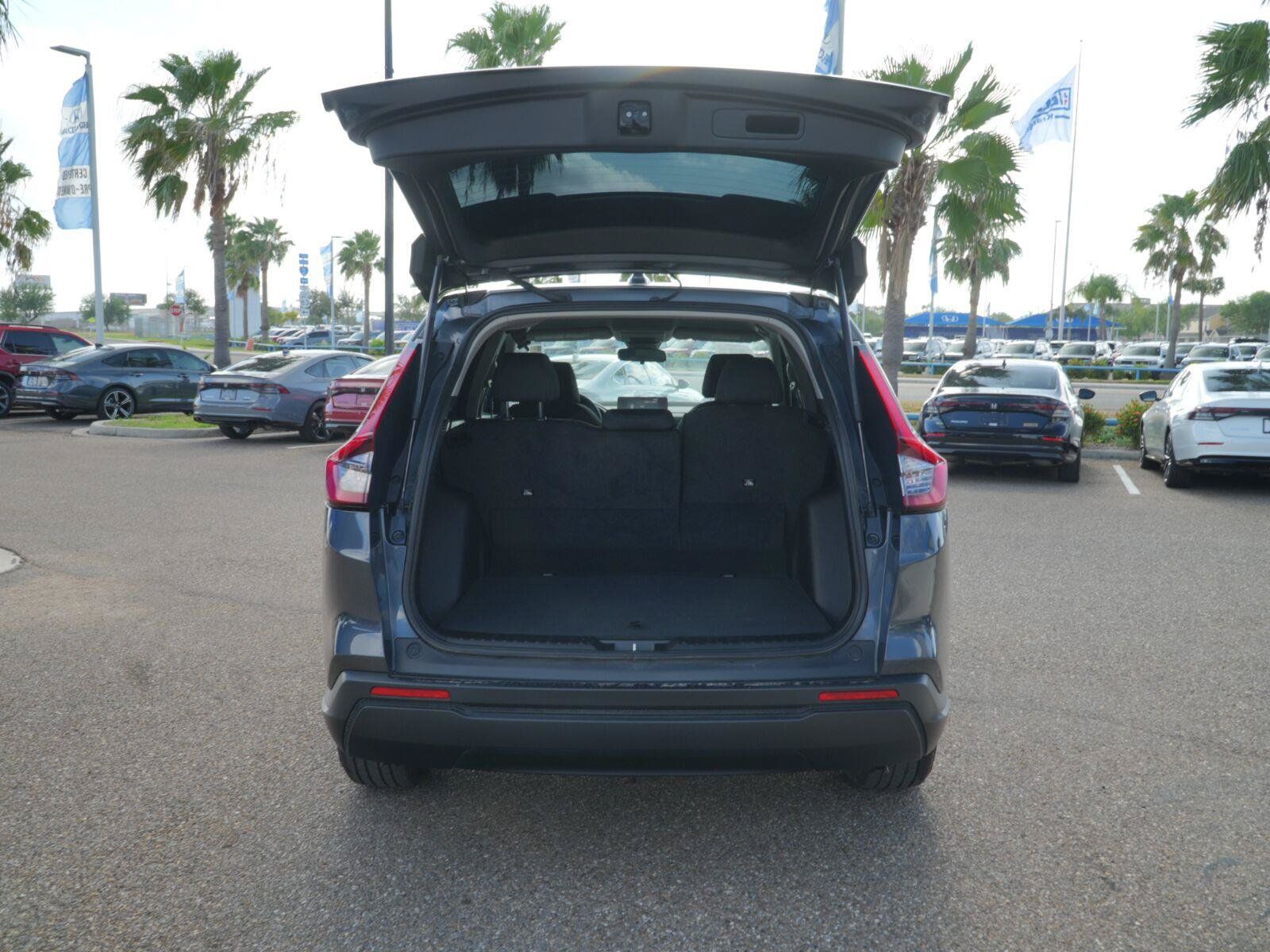 Used 2025 Honda CR-V LX image 11