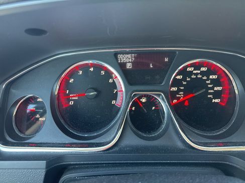 Used 2015 GMC Acadia SLT AWD/4WD image 8