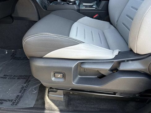 Used 2025 Toyota Tacoma TRD Sport AWD/4WD image 27