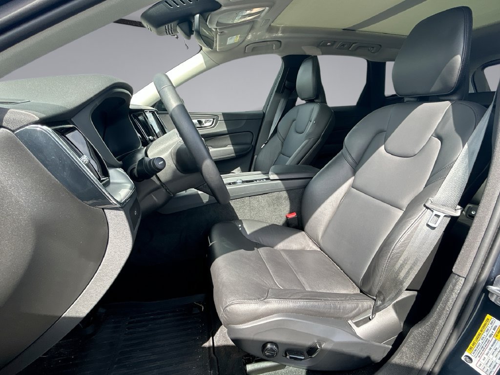 Used 2024 Volvo XC60 B5 Core w/ Protection Package Premier AWD/4WD image 25
