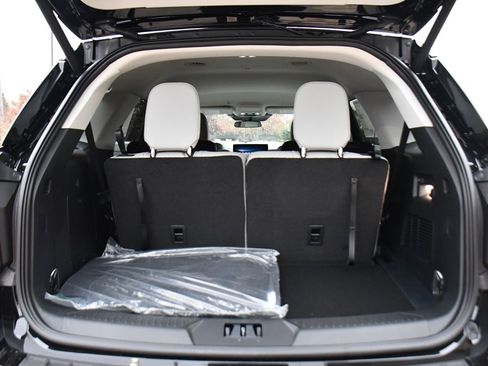 Used 2026 Ford Explorer Active w/ Active Comfort Package image 19