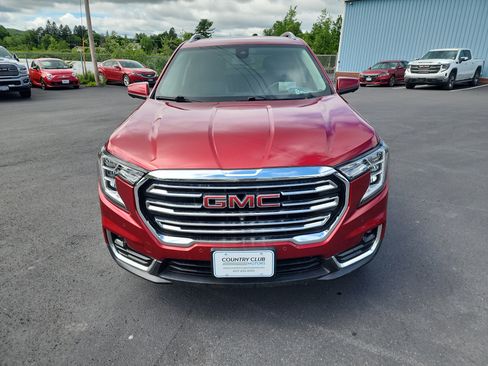 Certified 2022 GMC Terrain SLT w/ Infotainment Package II AWD/4WD image 3
