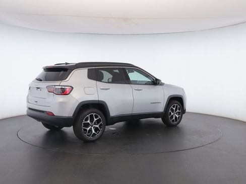 Used 2026 Jeep Compass Limited image 26
