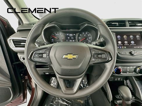 Used 2023 Chevrolet TrailBlazer LT FWD image 15