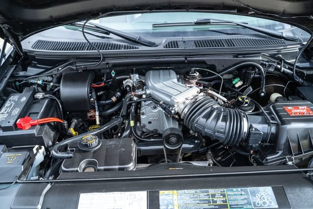 Used 2003 Ford F150 Lightning RWD image 30