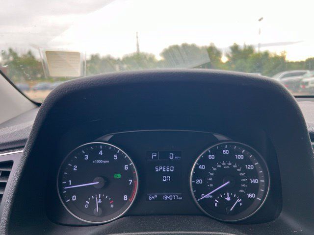 Used 2017 Hyundai Elantra SE FWD image 17