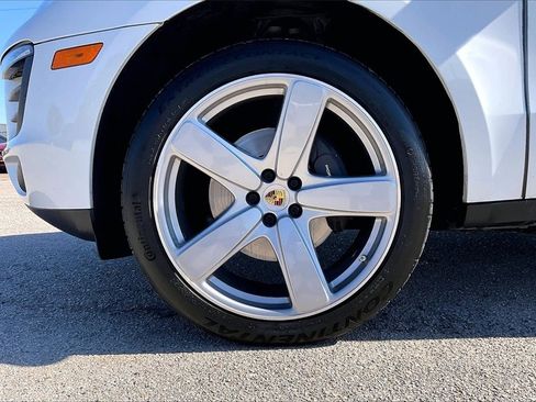 Used 2017 Porsche Macan Base image 33