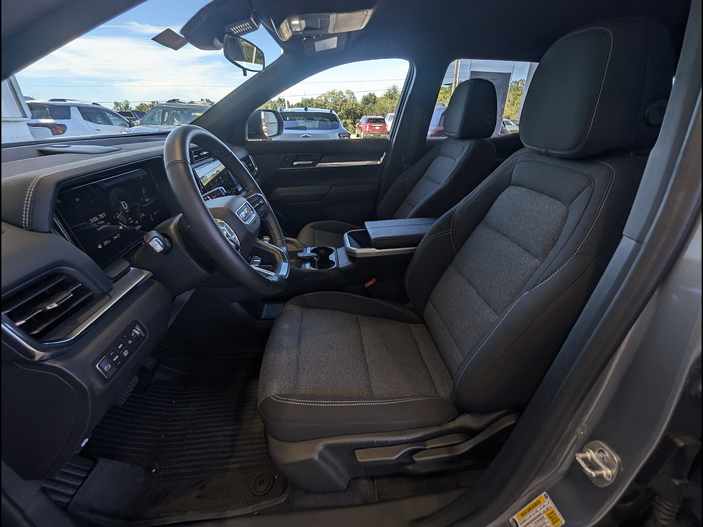 New 2026 GMC Terrain Elevation w/ LPO, Floor Liner Package AWD/4WD image 15