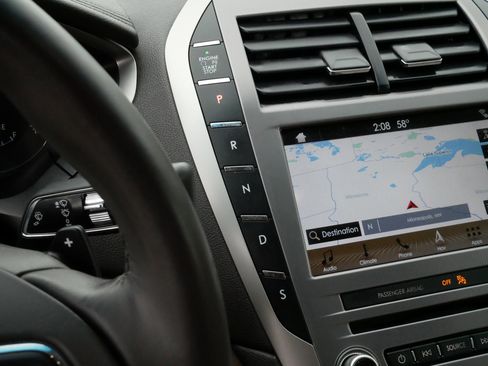 Used 2018 Lincoln MKZ Reserve FWD image 24