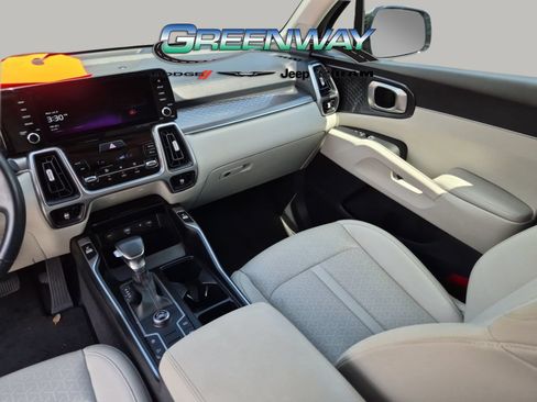 Used 2023 Kia Sorento S FWD image 11