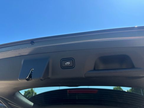 Used 2025 Hyundai Palisade SEL FWD image 30