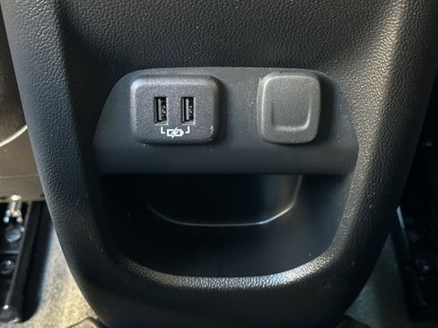 Certified 2022 Chevrolet Colorado LT image 15