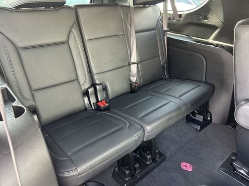 Used 2025 GMC Yukon XL Denali AWD/4WD image 15