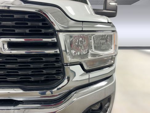 Used 2024 RAM 2500 Big Horn w/ Off Road Package image 9