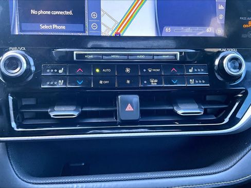 Used 2020 Toyota Highlander Platinum AWD/4WD image 33