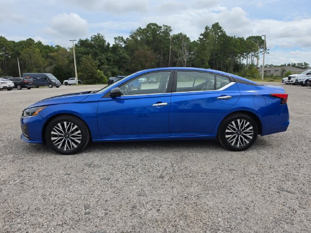 Used 2025 Nissan Altima 2.5 SV FWD image 6