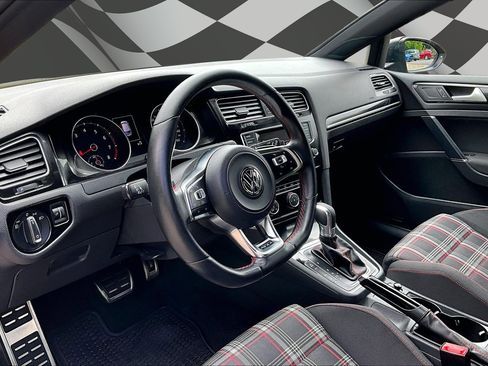 Used 2015 Volkswagen GTI S FWD image 13