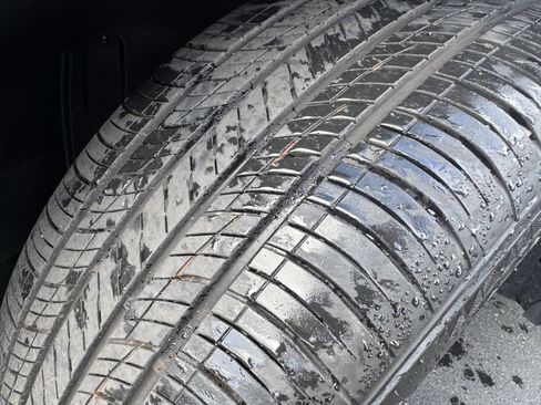 Used 2025 Volkswagen Atlas SE image 13