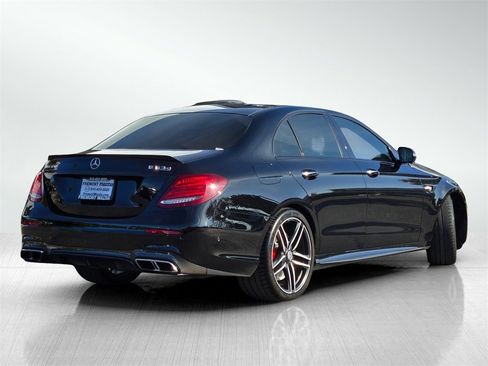 Used 2019 Mercedes-Benz E 63 AMG S image 4