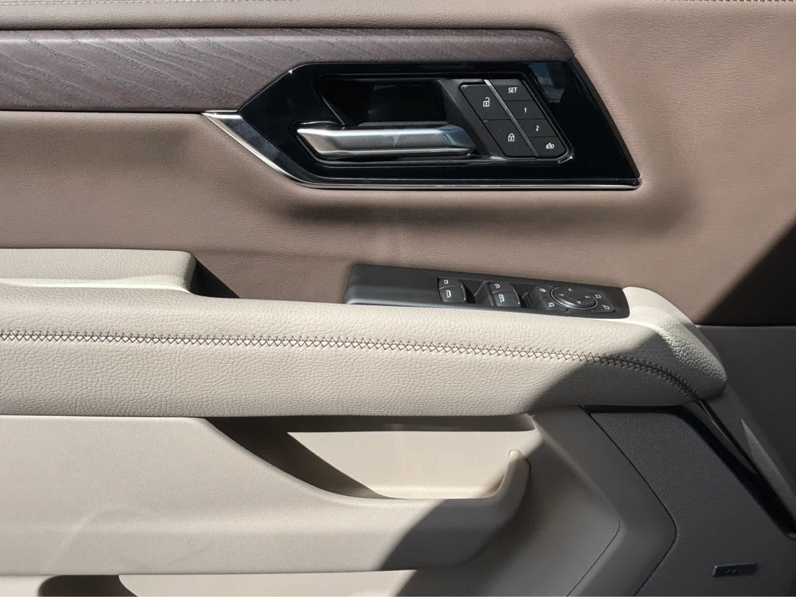 New 2027 GMC Yukon Denali w/ Sun & Power Step Package AWD/4WD image 21