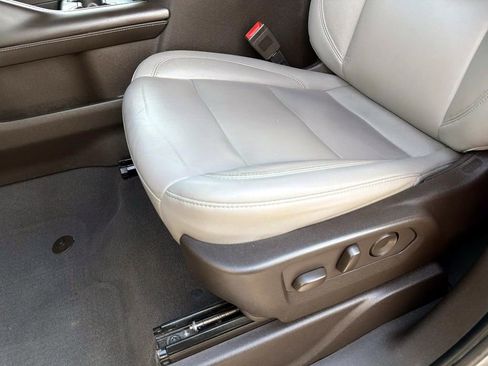 Used 2021 Chevrolet Tahoe Z71 image 18