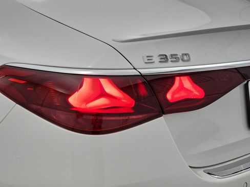 New 2026 Mercedes-Benz E 350 4MATIC Sedan image 35