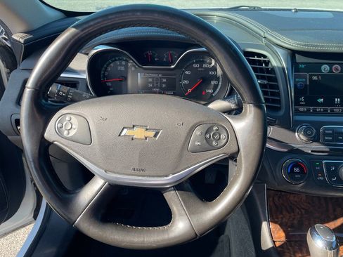 Used 2015 Chevrolet Impala LT image 48