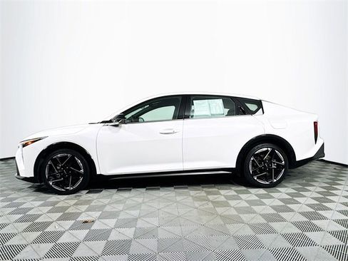 Used 2025 Kia K4 GT-Line w/ GT-Line Premium Package image 5